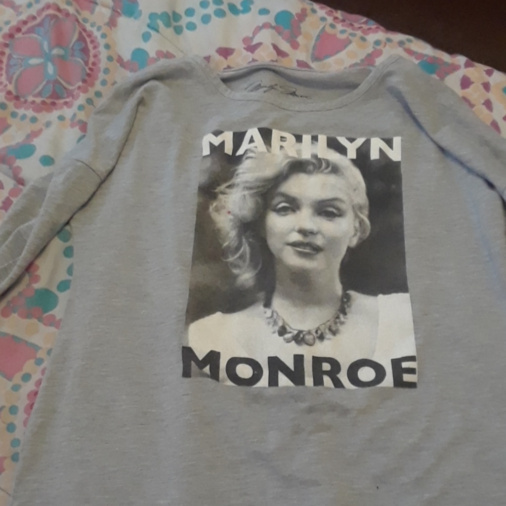 Marilyn Monroe shirt